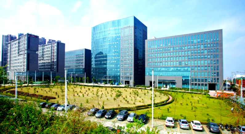 机房软硬件集成方案对比：如何选择适合政企的信息化建设模式